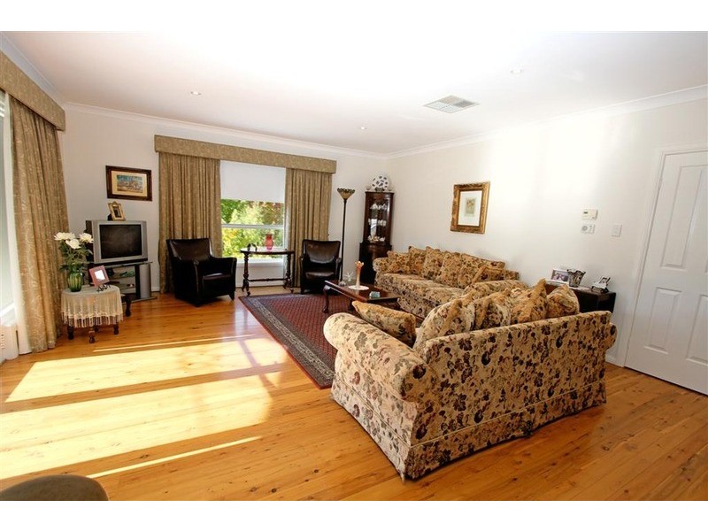 11 Depazzi Close, Wagga Wagga NSW 2650