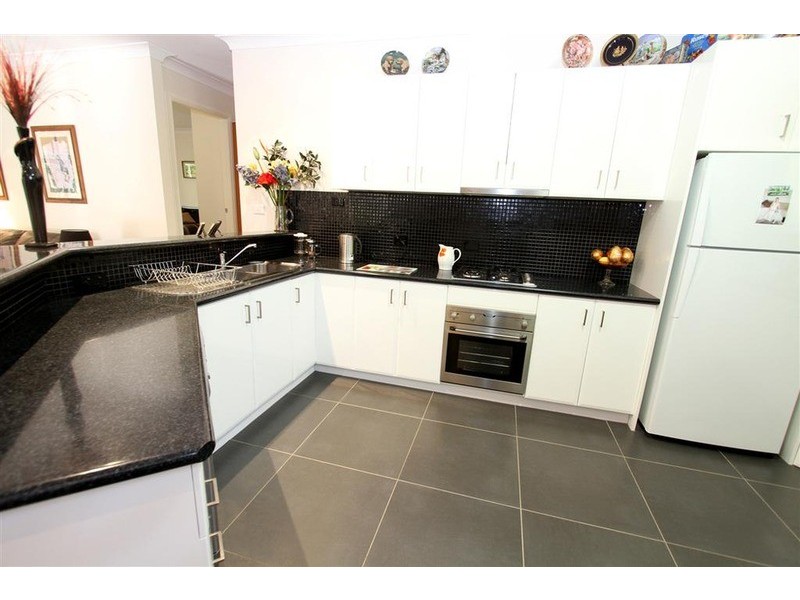 11 Depazzi Close, Wagga Wagga NSW 2650