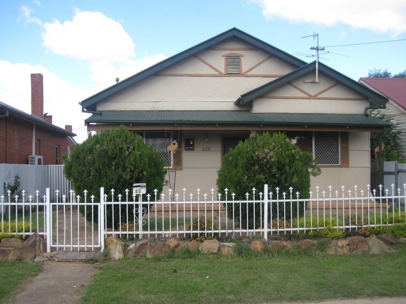 220 Edward Street, Wagga Wagga NSW 2650