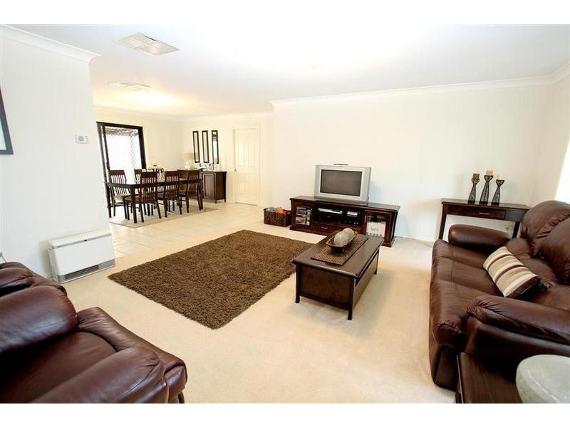 1 Auderdale Drive, Bourkelands NSW 2650
