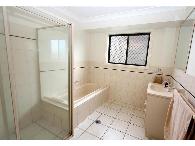 1 Auderdale Drive, Bourkelands NSW 2650