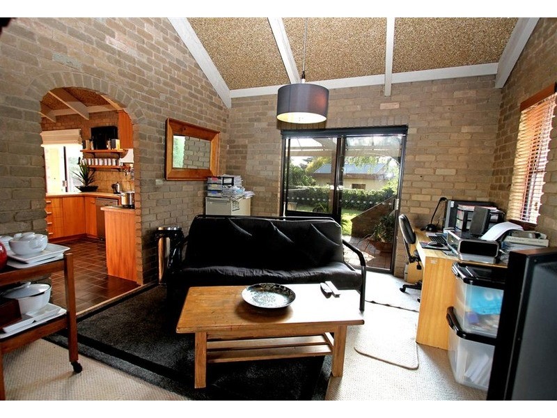 46 Balmoral Crescent, Lake Albert NSW 2650