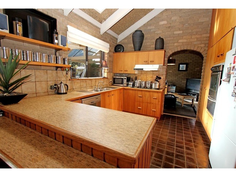 46 Balmoral Crescent, Lake Albert NSW 2650