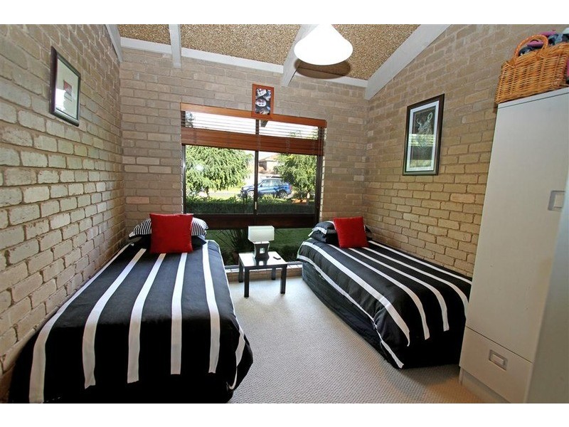 46 Balmoral Crescent, Lake Albert NSW 2650