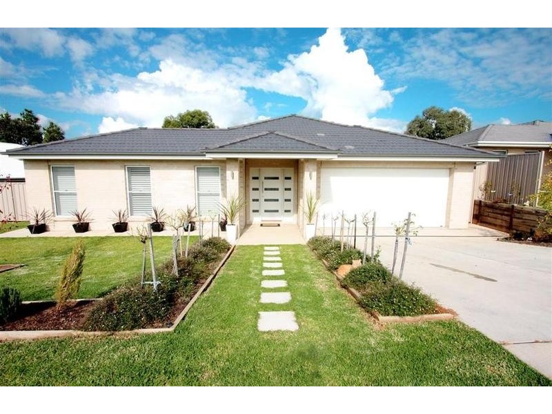 14 Barrington Street, Tatton NSW 2650