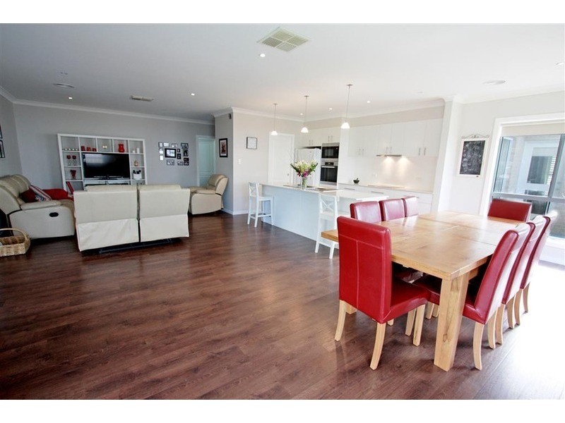 14 Barrington Street, Tatton NSW 2650