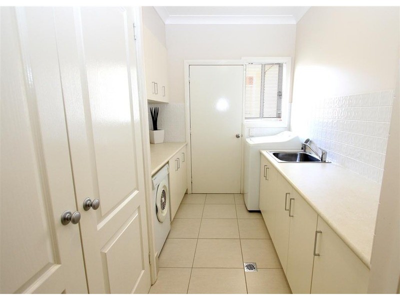11 Monaro Court, Tatton NSW 2650