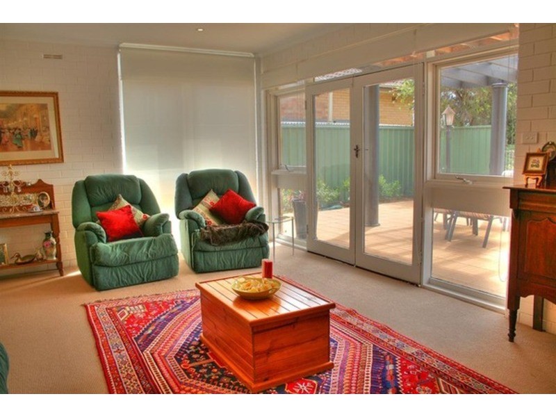 21 Warrawong Street, Kooringal NSW 2650