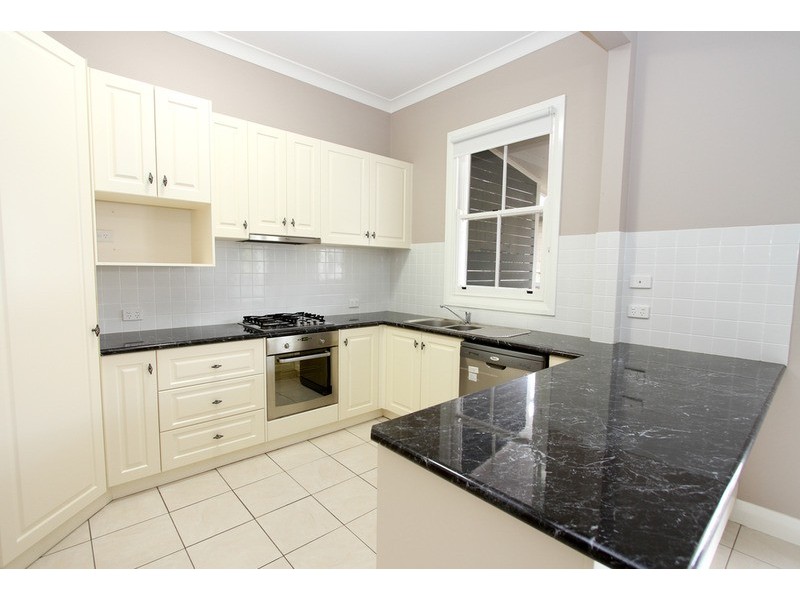 30 Travers Street, Wagga Wagga NSW 2650