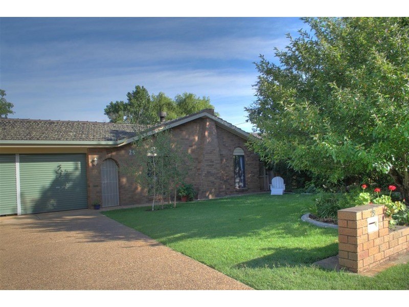 29 Norfolk Avenue, Lake Albert NSW 2650