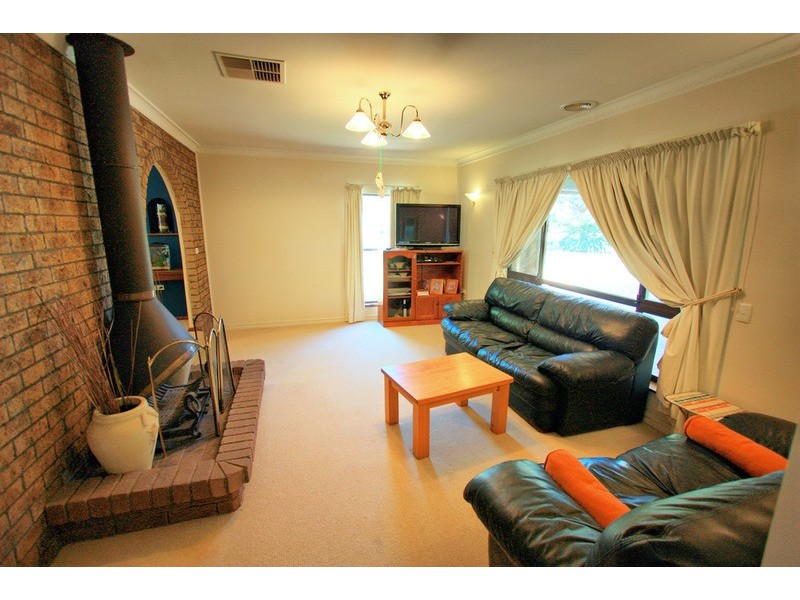 29 Norfolk Avenue, Lake Albert NSW 2650