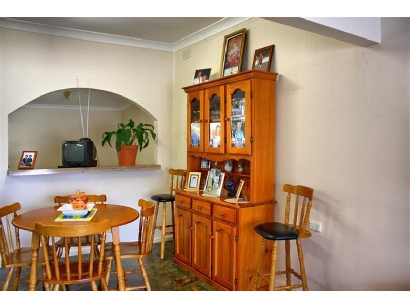 42 Grove Street, Kooringal NSW 2650