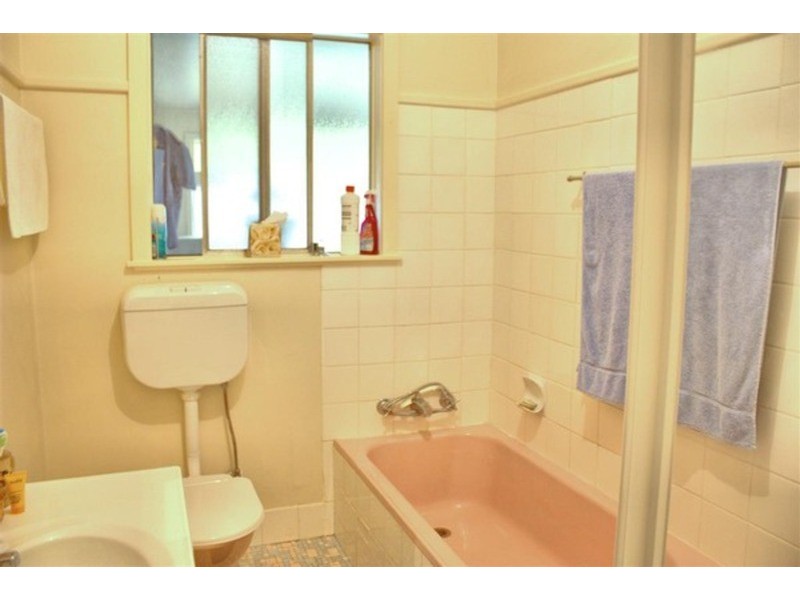 42 Grove Street, Kooringal NSW 2650