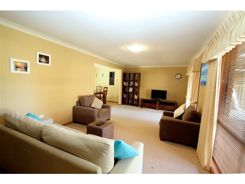 90 Jasmin Crescent, Lake Albert NSW 2650