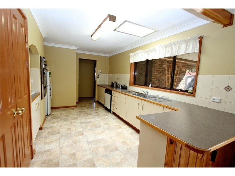 90 Jasmin Crescent, Lake Albert NSW 2650