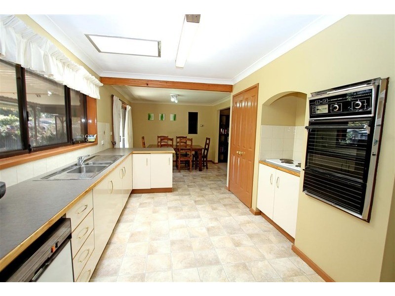 90 Jasmin Crescent, Lake Albert NSW 2650