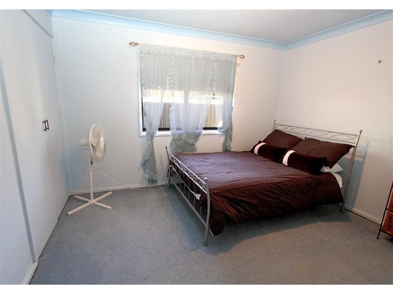 90 Jasmin Crescent, Lake Albert NSW 2650