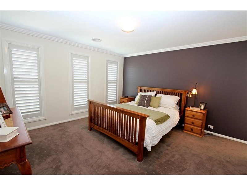 6 Greenway Street, Lloyd NSW 2650
