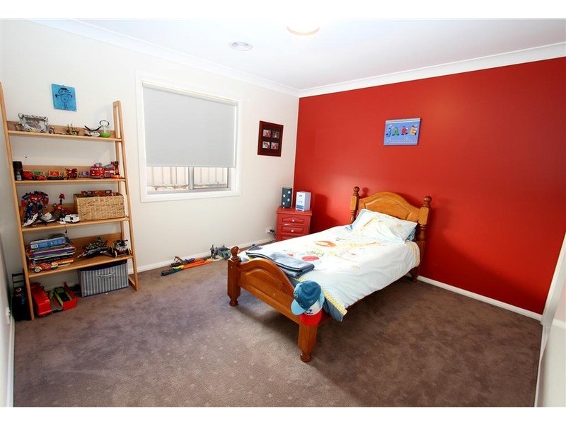 6 Greenway Street, Lloyd NSW 2650