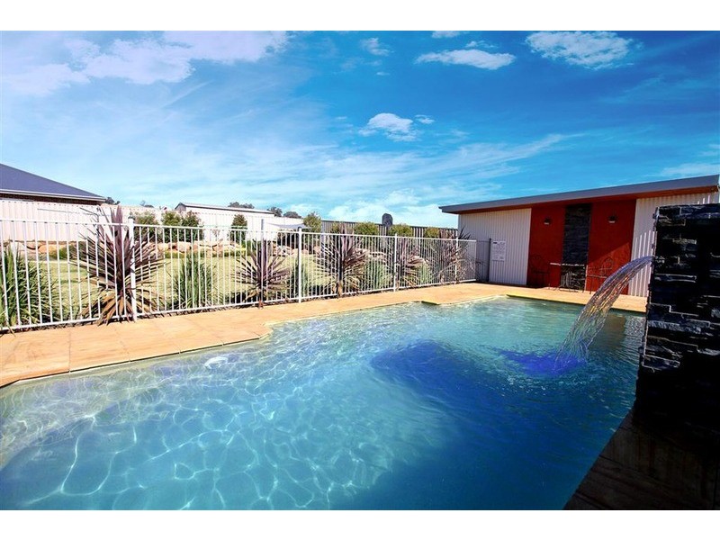 6 Greenway Street, Lloyd NSW 2650