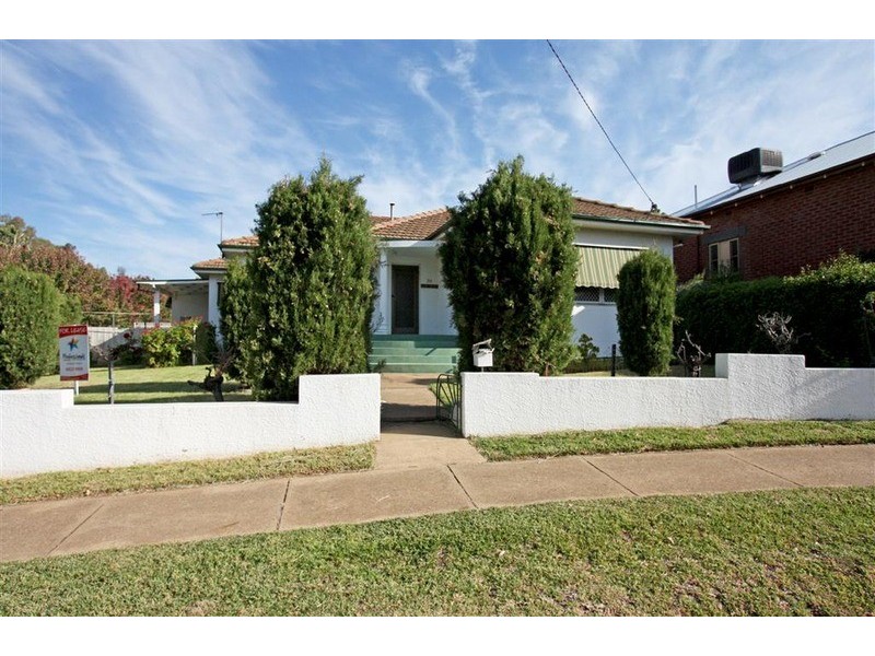 20 Gormly Avenue, Wagga Wagga NSW 2650