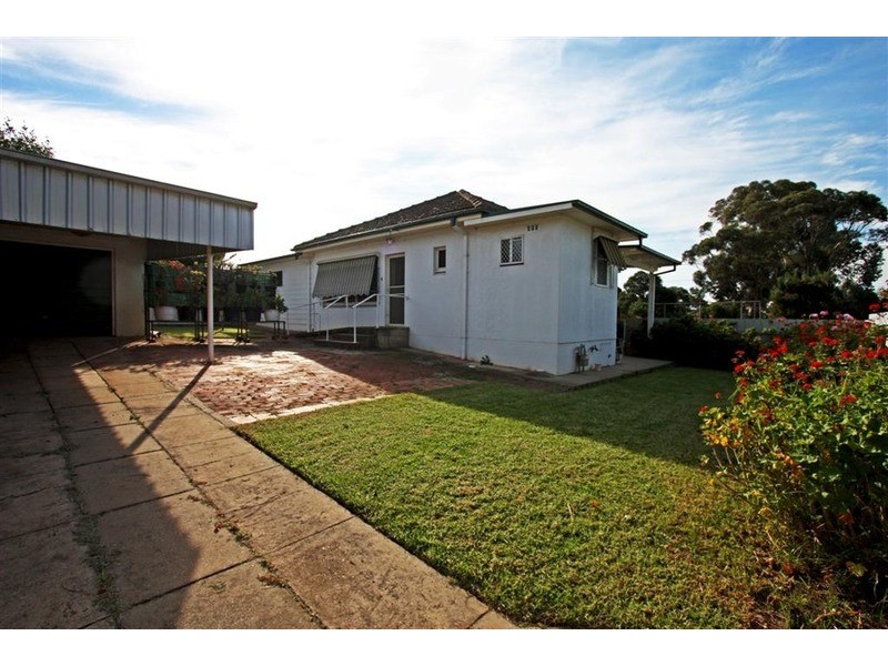 20 Gormly Avenue, Wagga Wagga NSW 2650