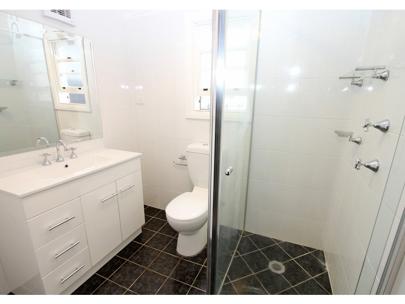 30 Travers Street, Wagga Wagga NSW 2650