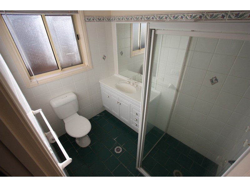 9 Woomera Place, Glenfield Park NSW 2650
