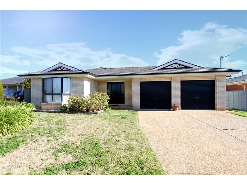 24 Woomera Place, Wagga Wagga NSW 2650