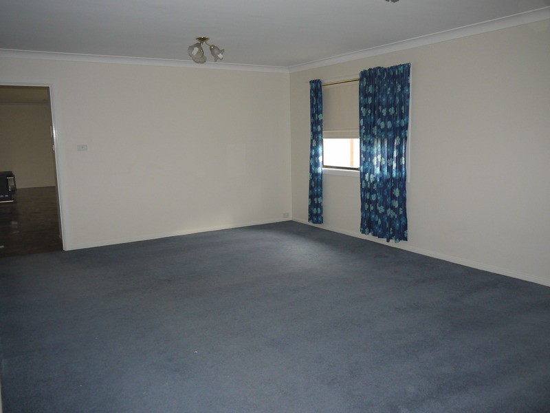 24 Woomera Place, Wagga Wagga NSW 2650