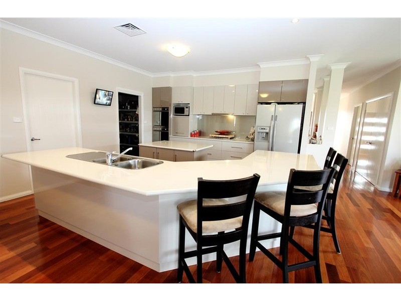 12 Ulandra Place, Estella NSW 2650