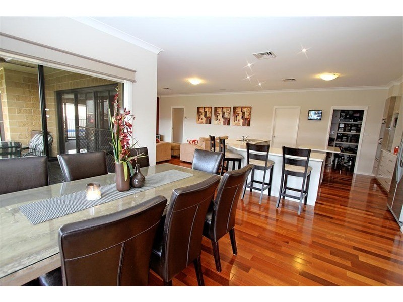 12 Ulandra Place, Estella NSW 2650