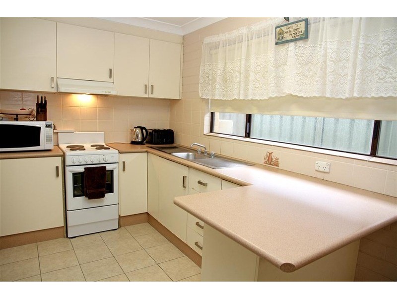 59 Vincent Road, Lake Albert NSW 2650