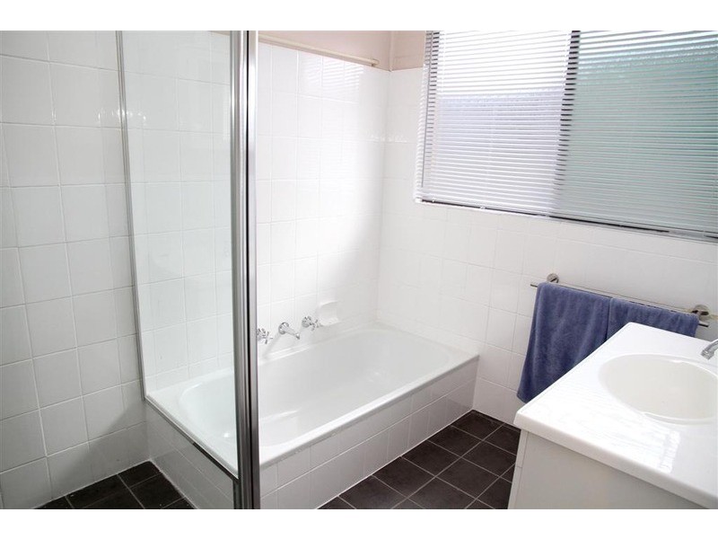 59 Vincent Road, Lake Albert NSW 2650