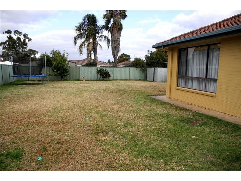 59 Vincent Road, Lake Albert NSW 2650