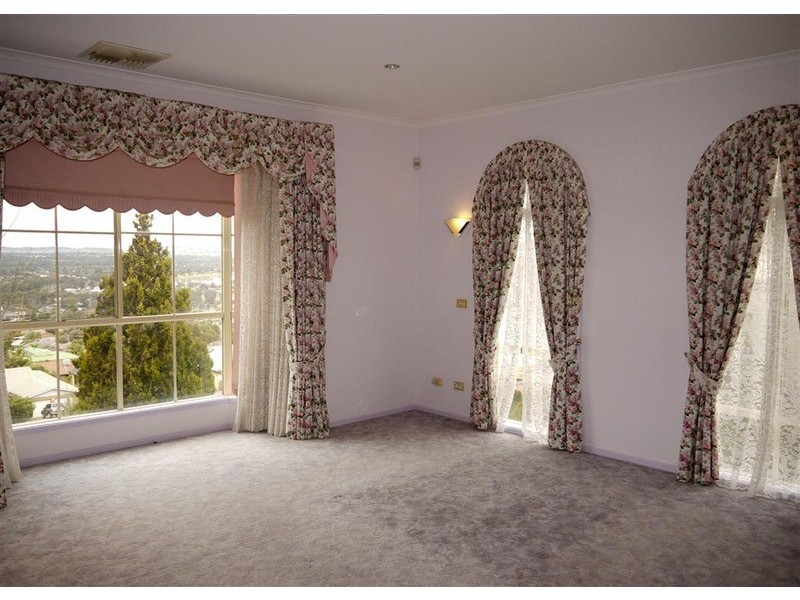 2 Gordon Close, Wagga Wagga NSW 2650