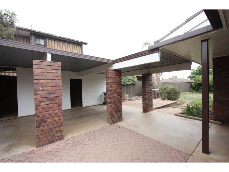 3 Merinda Crescent, Wagga Wagga NSW 2650