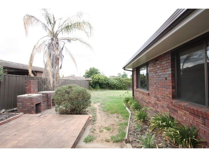 3 Merinda Crescent, Wagga Wagga NSW 2650