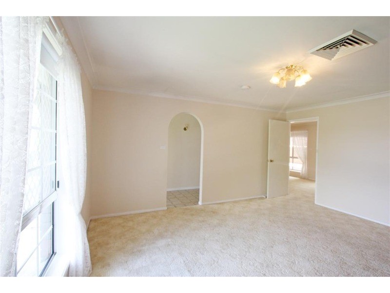 12 Andrews Avenue, Kooringal NSW 2650