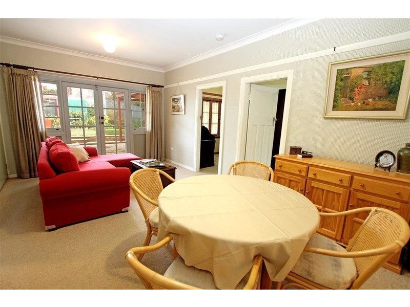 4 Jarick Street, Turvey Park NSW 2650