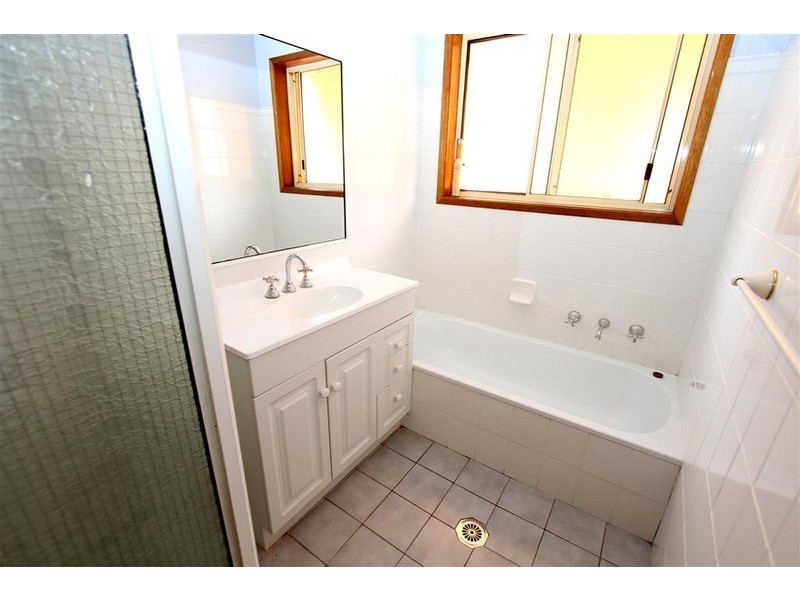 1 Doman Street, Estella NSW 2650