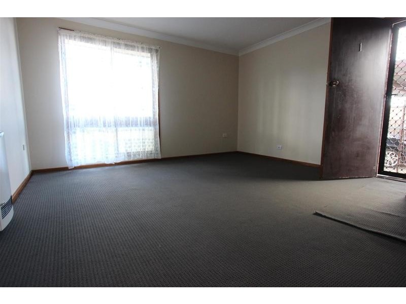 1/16 Marloo Crescent, Kooringal NSW 2650