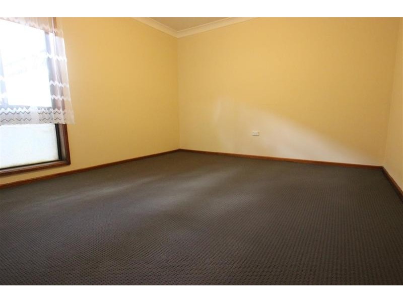 1/16 Marloo Crescent, Kooringal NSW 2650
