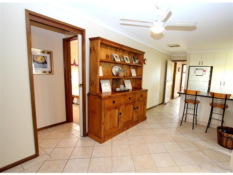 67 Undurra Drive, Glenfield Park NSW 2650