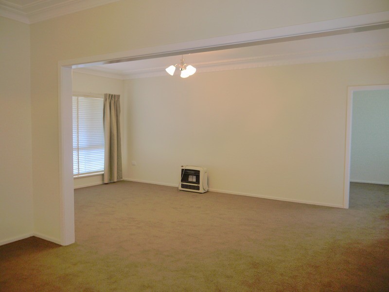 19 Martin Street, Wagga Wagga NSW 2650