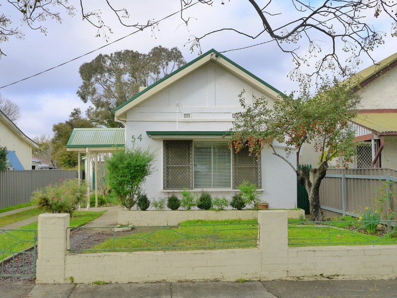 54 Crampton Street, Wagga Wagga NSW 2650