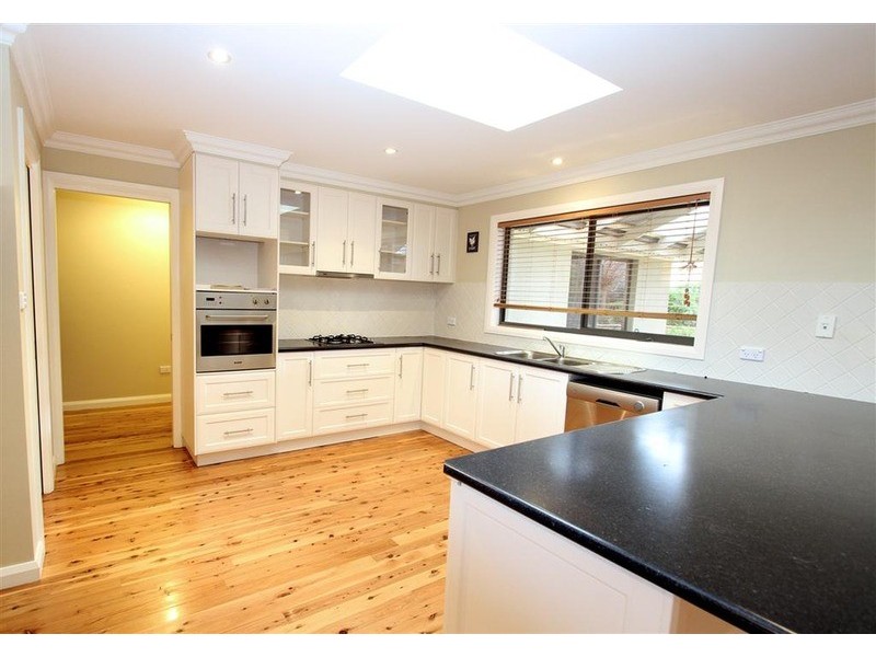 71 Simkin Crescent, Kooringal NSW 2650