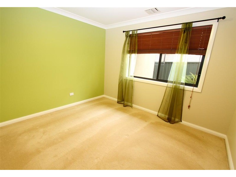 71 Simkin Crescent, Kooringal NSW 2650