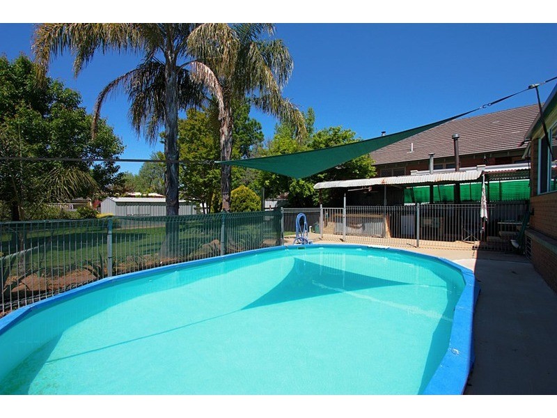 32 The Boulevarde, Kooringal NSW 2650