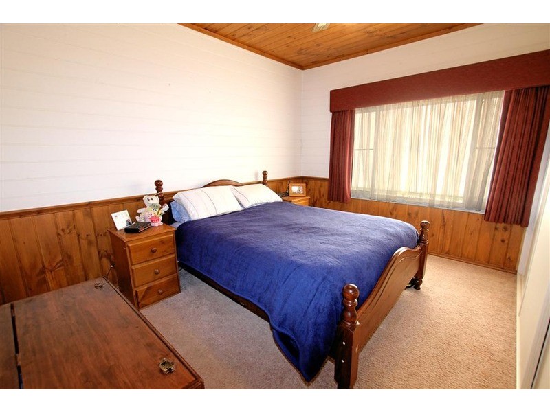 32 The Boulevarde, Kooringal NSW 2650